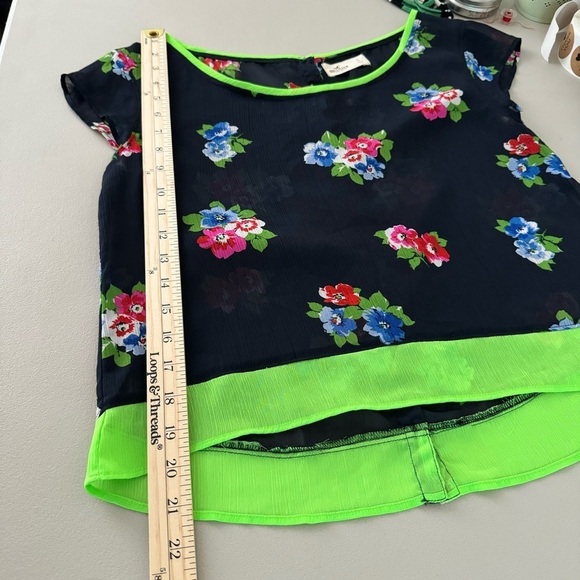 Hollister Womens Sheer Floral Blouse Small Navy Neon Green Crop Button Back - Picture 10 of 10